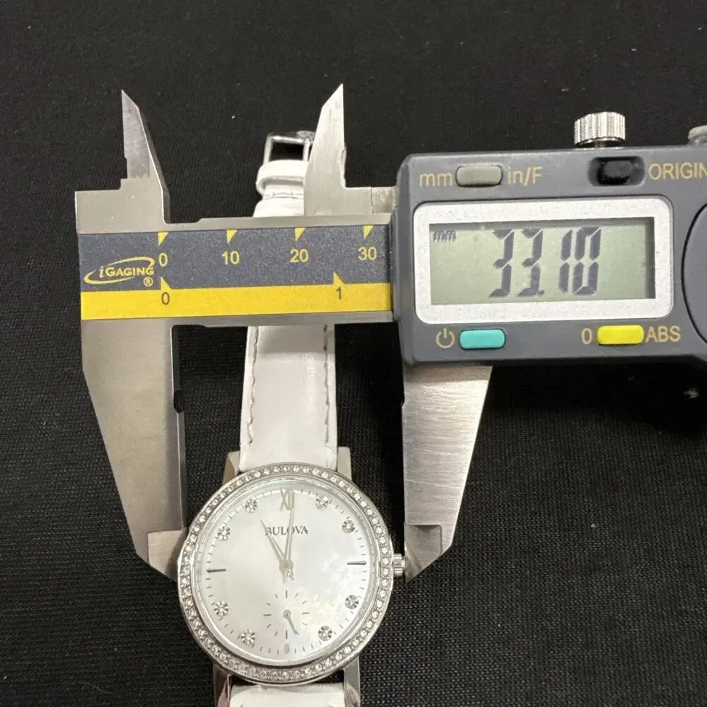 Women’s Bulova 96L245 Wristwatch New Battery 32mm Case Mother Of Pearl Dial (Z3)